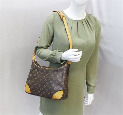 louis vuitton boulogne 30 monogram leather hobo bag